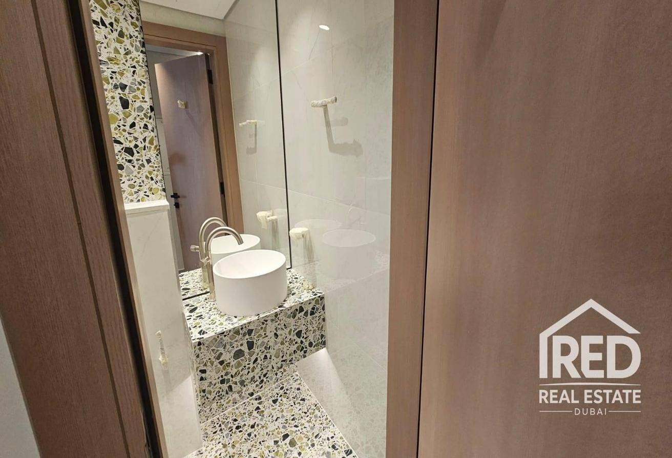 Fully Furnished 1BR | First Tenant Opportunity photo 6