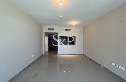 Apartment - 1 - 2 for rent in Al Reem Bay Towers 1 - Najmat Abu Dhabi - Al Reem Island - Abu Dhabi