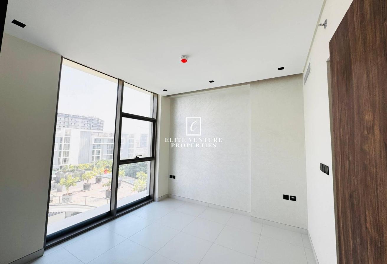 VACANT | 2 BEDROOM | SPACIOUS | PRIME LOCATION photo 6