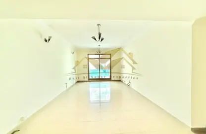 Apartment - 2 Bedrooms - 3 Bathrooms for rent in Rola Road - Al Raffa - Bur Dubai - Dubai