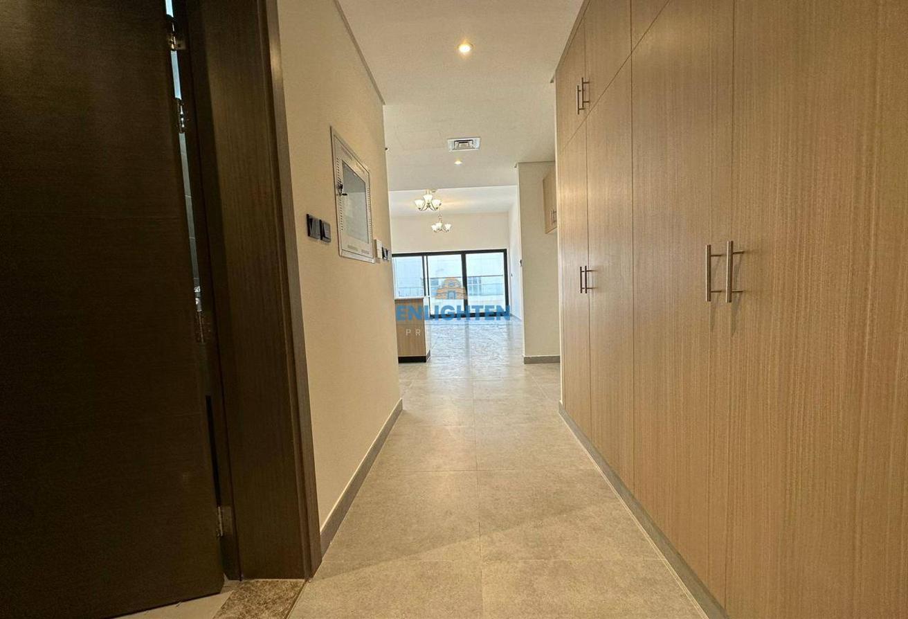 STUDIO APARTMENT | MODERN LAYOUT | LOW RISE photo 3