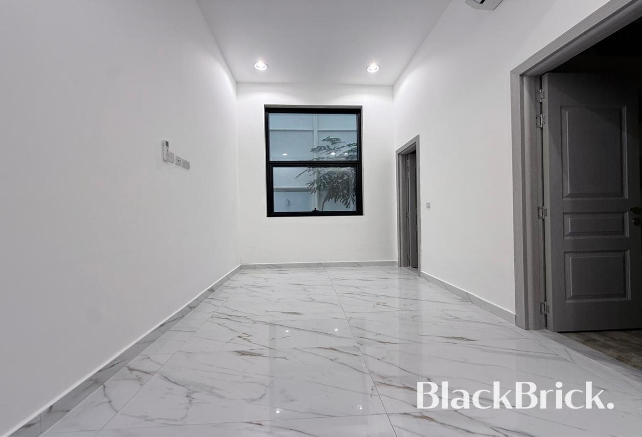 Available|Unfurnished 5BR plus M|Prime location photo 10