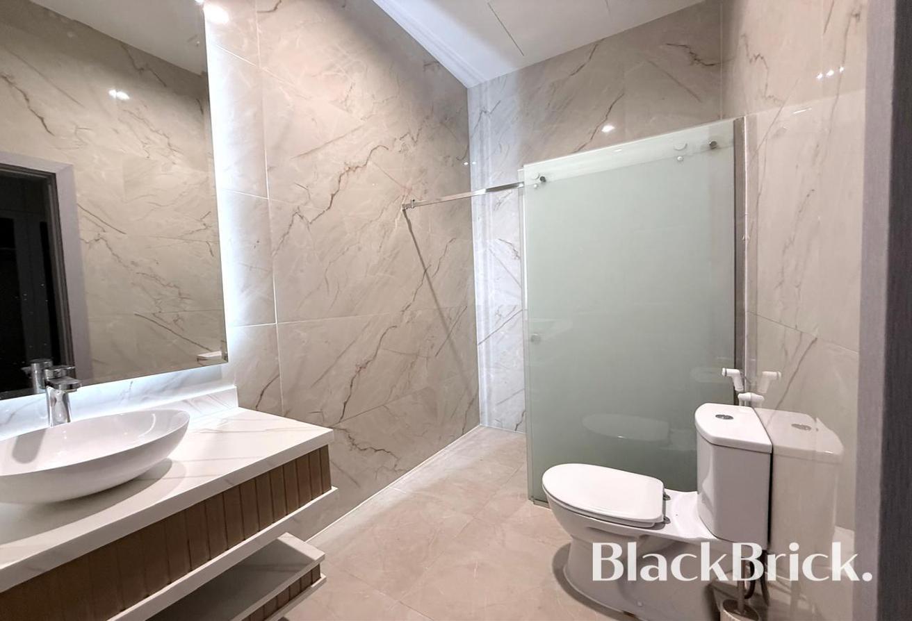 Available|Unfurnished 5BR plus M|Prime location photo 24