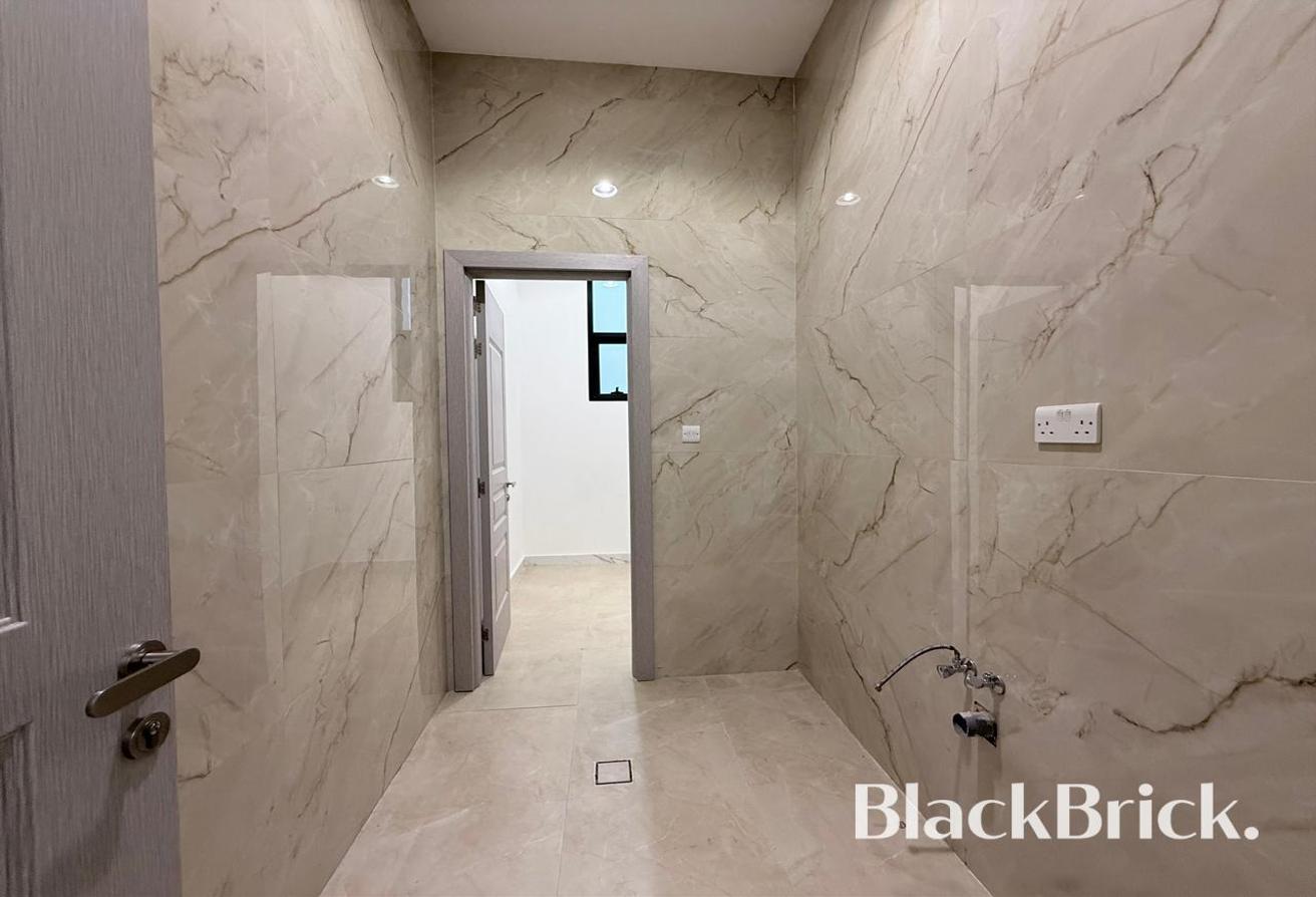 Available|Unfurnished 5BR plus M|Prime location photo 23