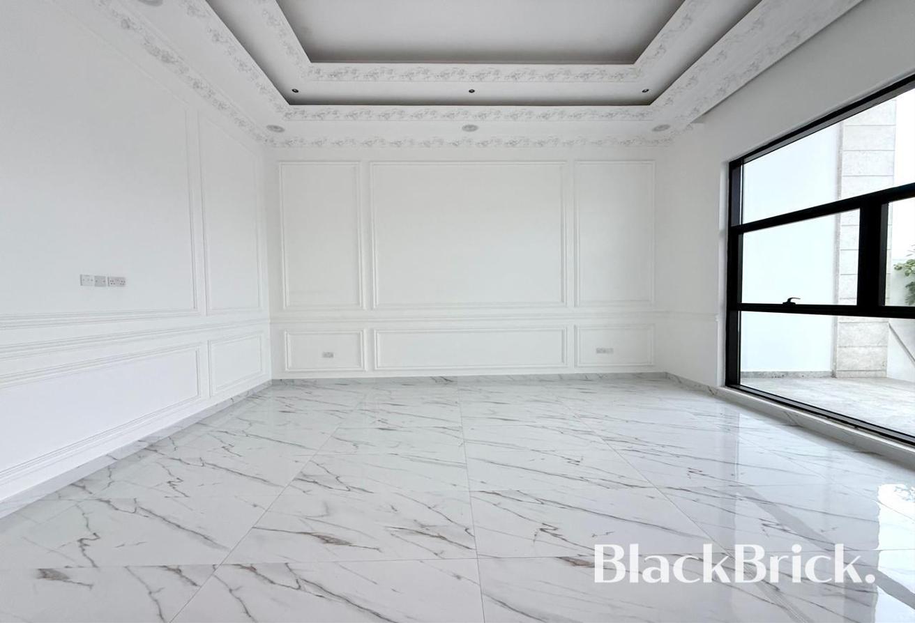Available|Unfurnished 5BR plus M|Prime location photo 7