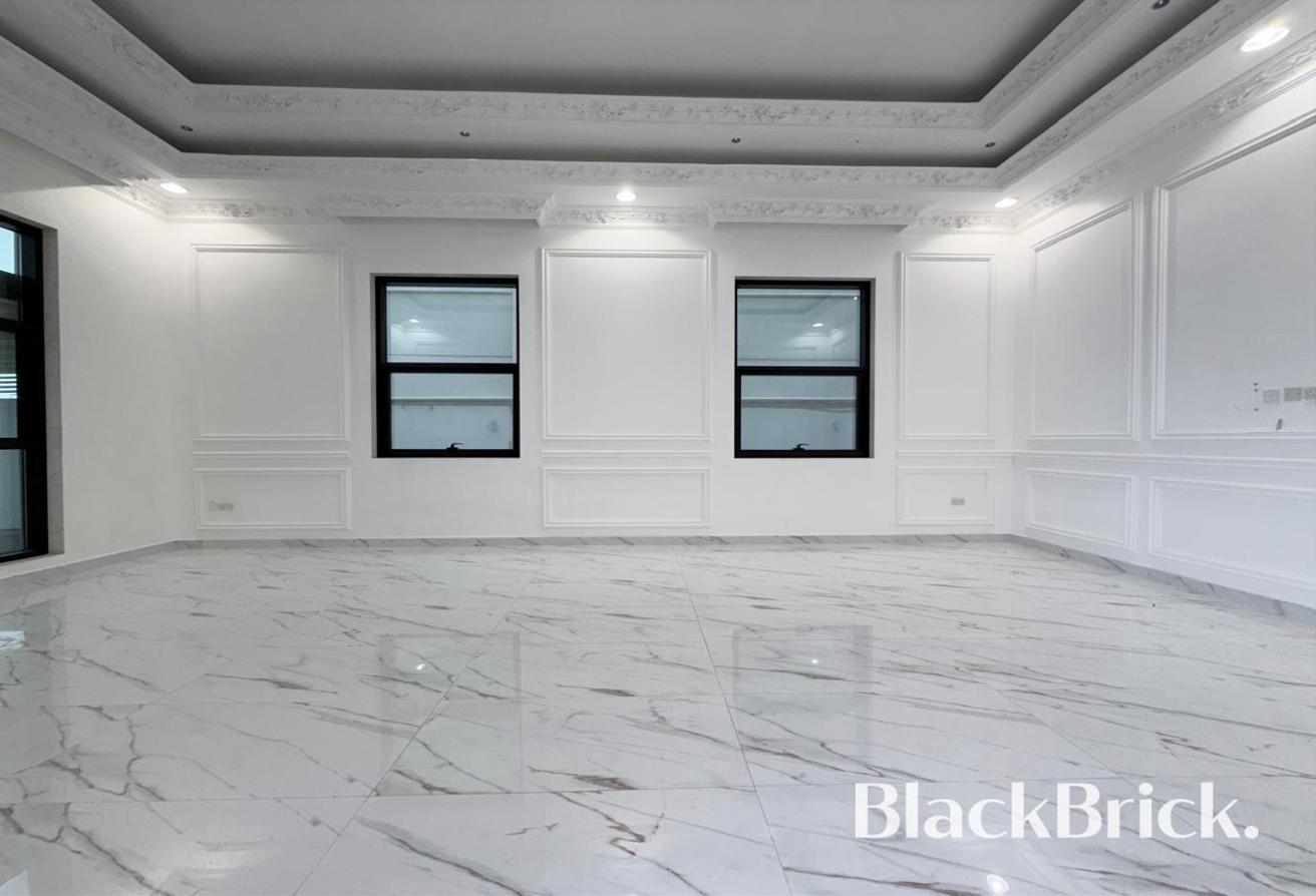 Available|Unfurnished 5BR plus M|Prime location photo 6