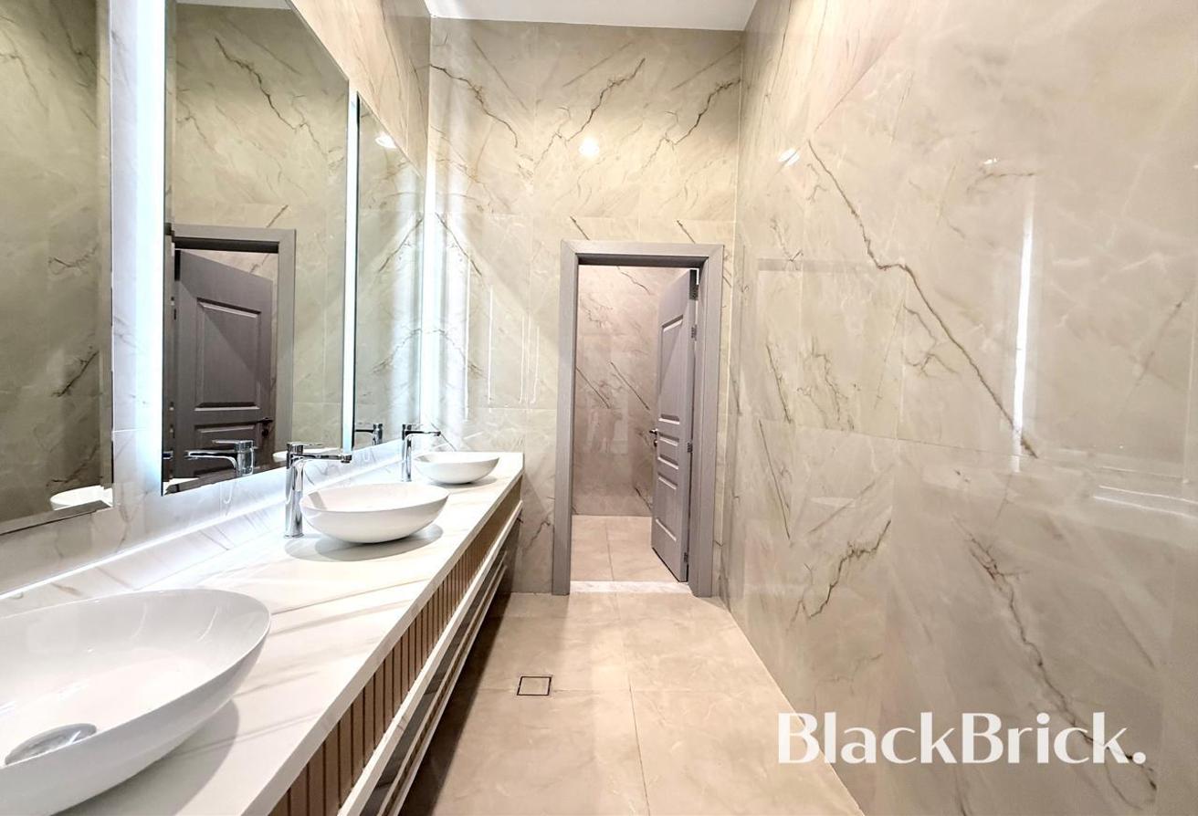 Available|Unfurnished 5BR plus M|Prime location photo 21