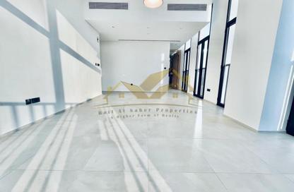 Apartment - 1 Bedroom - 2 Bathrooms for rent in Jumeirah Garden City - Al Satwa - Dubai