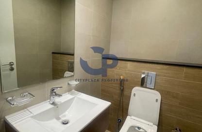 Apartment - 2 Bedrooms - 2 Bathrooms for sale in The Gate - Masdar City - Abu Dhabi