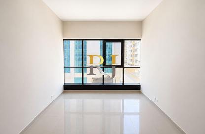 Apartment - 3 Bedrooms - 3 Bathrooms for rent in Golden Sands 9 - Al Mankhool - Bur Dubai - Dubai