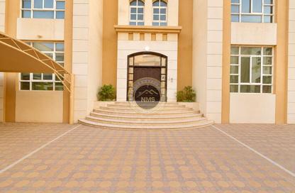 Apartment - Studio - 1 for rent in Binal Jesrain - Between Two Bridges - Abu Dhabi