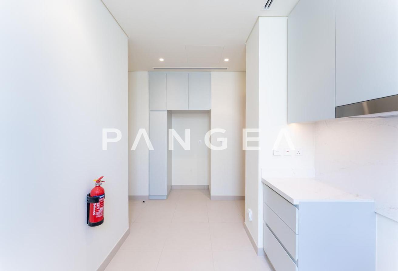 Vacant l Best Price l Close to Main Park photo 14