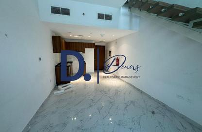 Apartment - 2 Bedrooms - 2 Bathrooms for sale in Oasis Residences - Masdar City - Abu Dhabi