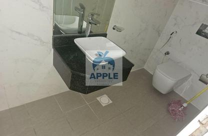 Apartment - 2 Bedrooms - 3 Bathrooms for rent in Muwaileh 3 Building - Muwaileh - Sharjah