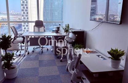 مكتب - استوديو للايجار في B2B  برج - الخليج التجاري - دبي