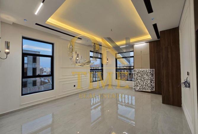 99121127 - Property Image 2