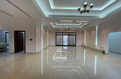 Villa - 6 - 7+ for rent in Mohamed Bin Zayed Centre - Mohamed Bin Zayed City - Abu Dhabi