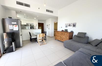 Apartment - 3 Bedrooms - 3 Bathrooms for sale in Zahra Breeze Apartments 3B - Zahra Breeze Apartments 3 - Zahra Breeze Apartments - Town Square - Dubai