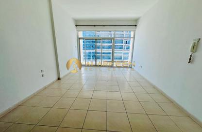 Apartment - Studio - 1 Bathroom for rent in Royal Residence 1 - Royal Residence - Dubai Sports City - Dubai
