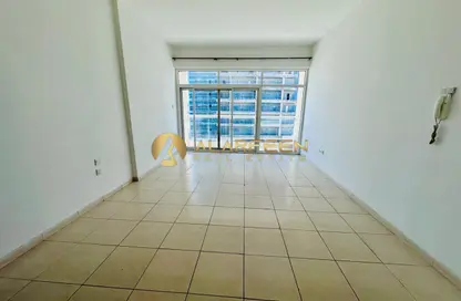 Apartment - Studio - 1 Bathroom for rent in Royal Residence 1 - Royal Residence - Dubai Sports City - Dubai