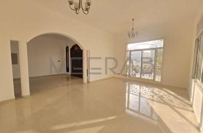 Villa - 5 Bedrooms - 6 Bathrooms for rent in Al Quoz 2 - Al Quoz - Dubai