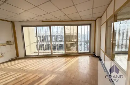 مكتب - استوديو - 3 حمامات للايجار في سوق الكبير 1 - السوق الكبير - بر دبي - دبي