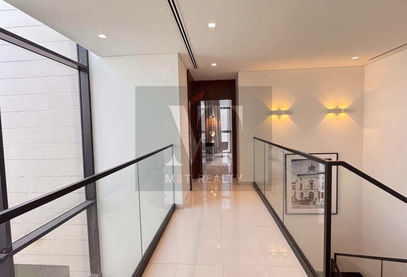Huge Plot | Fully Furnished | Branded photo 21