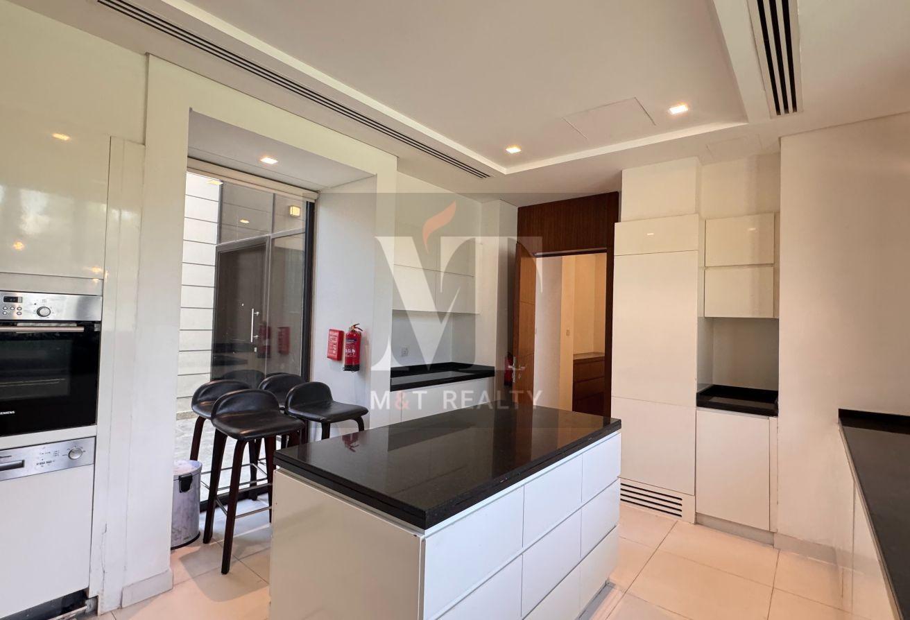 Huge Plot | Fully Furnished | Branded photo 13