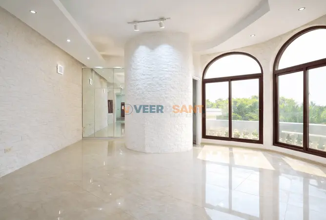 155525350 - Property Image 3