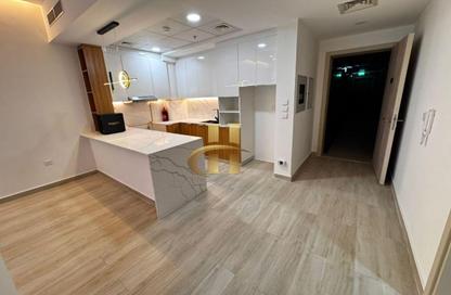 Apartment - 1 Bedroom - 2 Bathrooms for rent in The East Crest by Meteora - District 17 - Jumeirah Village Circle - Dubai