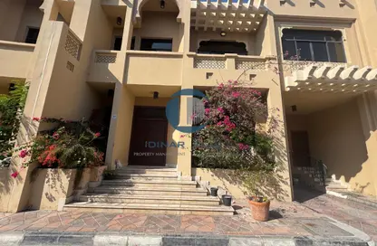 فيلا - 4 غرف نوم - 5 حمامات للايجار في شارع الخليج العربي - البطين - أبوظبي فيلا - 4 غرف نوم - 5 حمامات للايجار في شارع الخليج العربي - البطين - أبوظبي