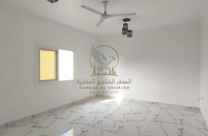 Apartment - 1 - 1 for rent in Al Qulaya'ah - Al Sharq - Sharjah
