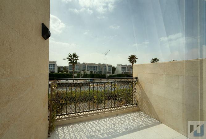 69894469 - صورة العقار 2