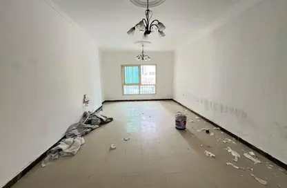 شقة - 2 غرف نوم - 3 حمامات للايجار في شارع التعاون الجديد - التعاون - الشارقة شقة - 2 غرف نوم - 3 حمامات للايجار في شارع التعاون الجديد - التعاون - الشارقة