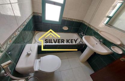 Apartment - 2 Bedrooms - 2 Bathrooms for rent in Abu Shagara building - Abu shagara - Sharjah