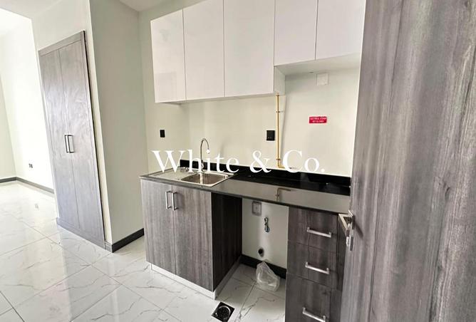 52018201 - Property Image 2