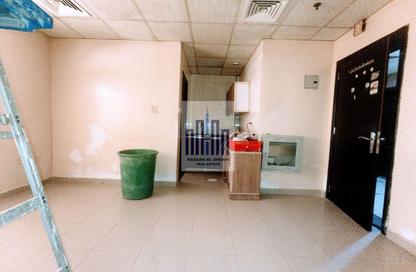 Apartment - Studio - 1 Bathroom for rent in Muwaileh - Sharjah