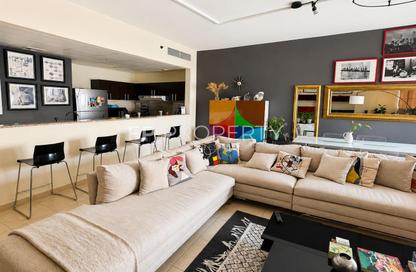 Apartment - 2 Bedrooms - 3 Bathrooms for sale in Mazaya 15 - Queue Point - Liwan - Dubai