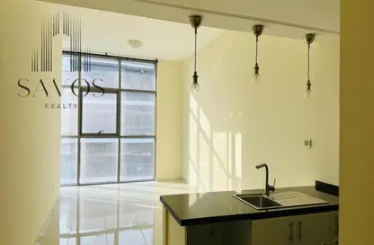 Apartment - 2 Bedrooms - 3 Bathrooms for sale in Golf Horizon B - Golf Horizon - Golf Town - Damac Hills - Dubai