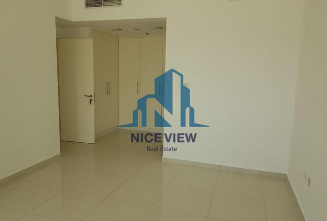 70692092 - صورة العقار 3