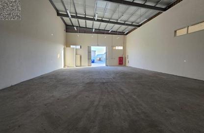 Warehouse - Studio - 1 Bathroom for rent in Umm Al Thuoob - Umm Al Quwain