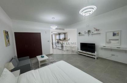 Apartment - Studio - 1 Bathroom for rent in Building Y22 - England Cluster - International City - Dubai Apartment - Studio - 1 Bathroom for rent in Building Y22 - England Cluster - International City - Dubai