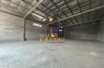 Warehouse - Studio - 1 for rent in Umm Ramool 109 - Umm Ramool - Dubai