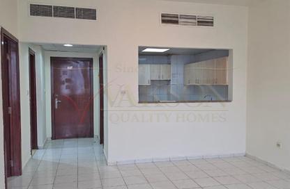 Apartment - 1 Bedroom - 2 Bathrooms for rent in Building Y01 - England Cluster - International City - Dubai