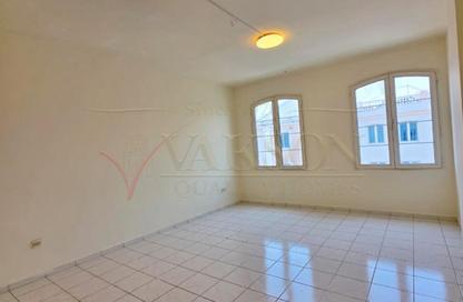 Apartment - 1 Bedroom - 2 Bathrooms for rent in Building Y01 - England Cluster - International City - Dubai