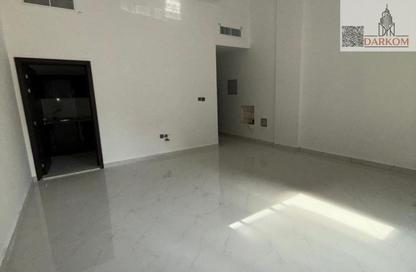 Apartment - Studio - 1 Bathroom for rent in Al Rumailah building - Al Rumailah 2 - Al Rumaila - Ajman Apartment - Studio - 1 Bathroom for rent in Al Rumailah building - Al Rumailah 2 - Al Rumaila - Ajman