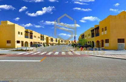 Villa - 2 Bedrooms - 3 Bathrooms for rent in Zone 8 - Hydra Village - Abu Dhabi