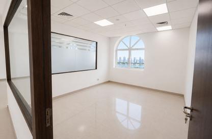 Office Space - Studio - 1 Bathroom for rent in Muweileh Community - Muwaileh Commercial - Sharjah