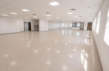Office Space - Studio - 1 Bathroom for rent in Muweileh Community - Muwaileh Commercial - Sharjah
