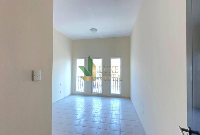 104703358 - Property Image 3